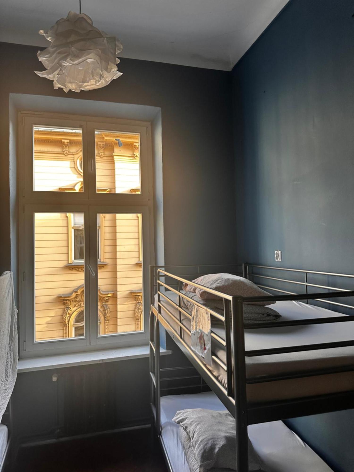 New One World Hostel Cracovia Esterno foto