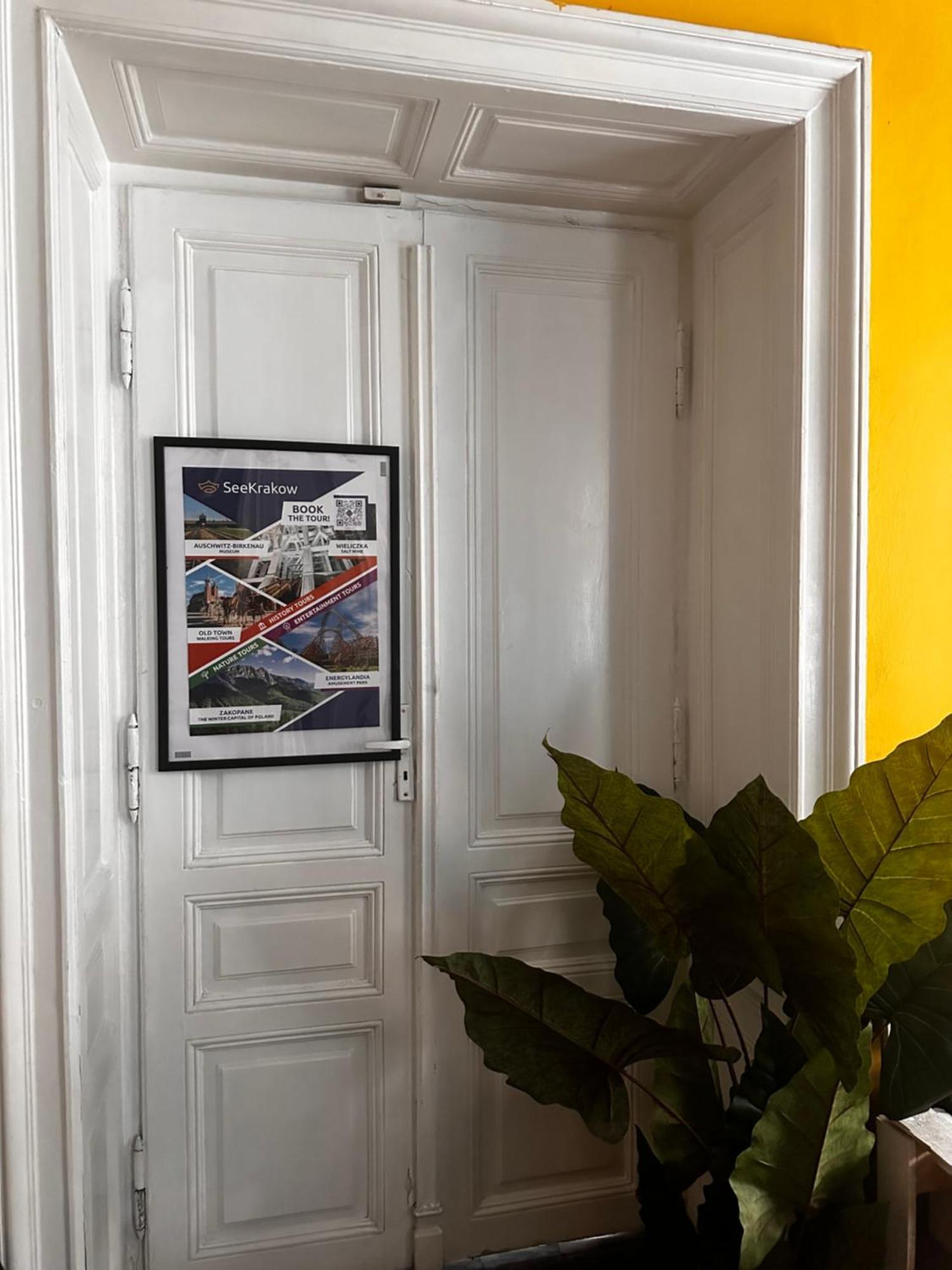 New One World Hostel Cracovia Esterno foto